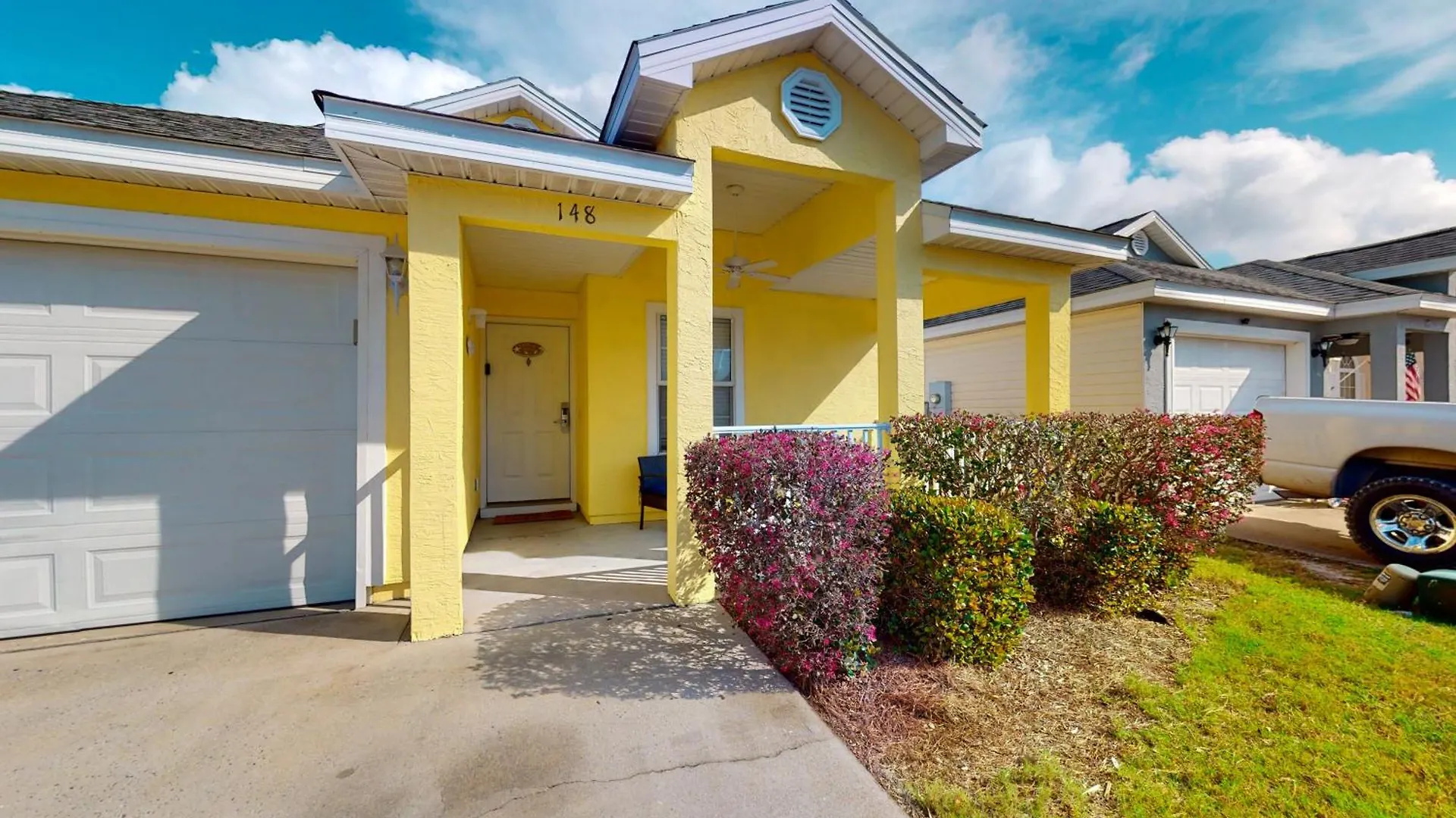 Palm Cove Seahorse Way location